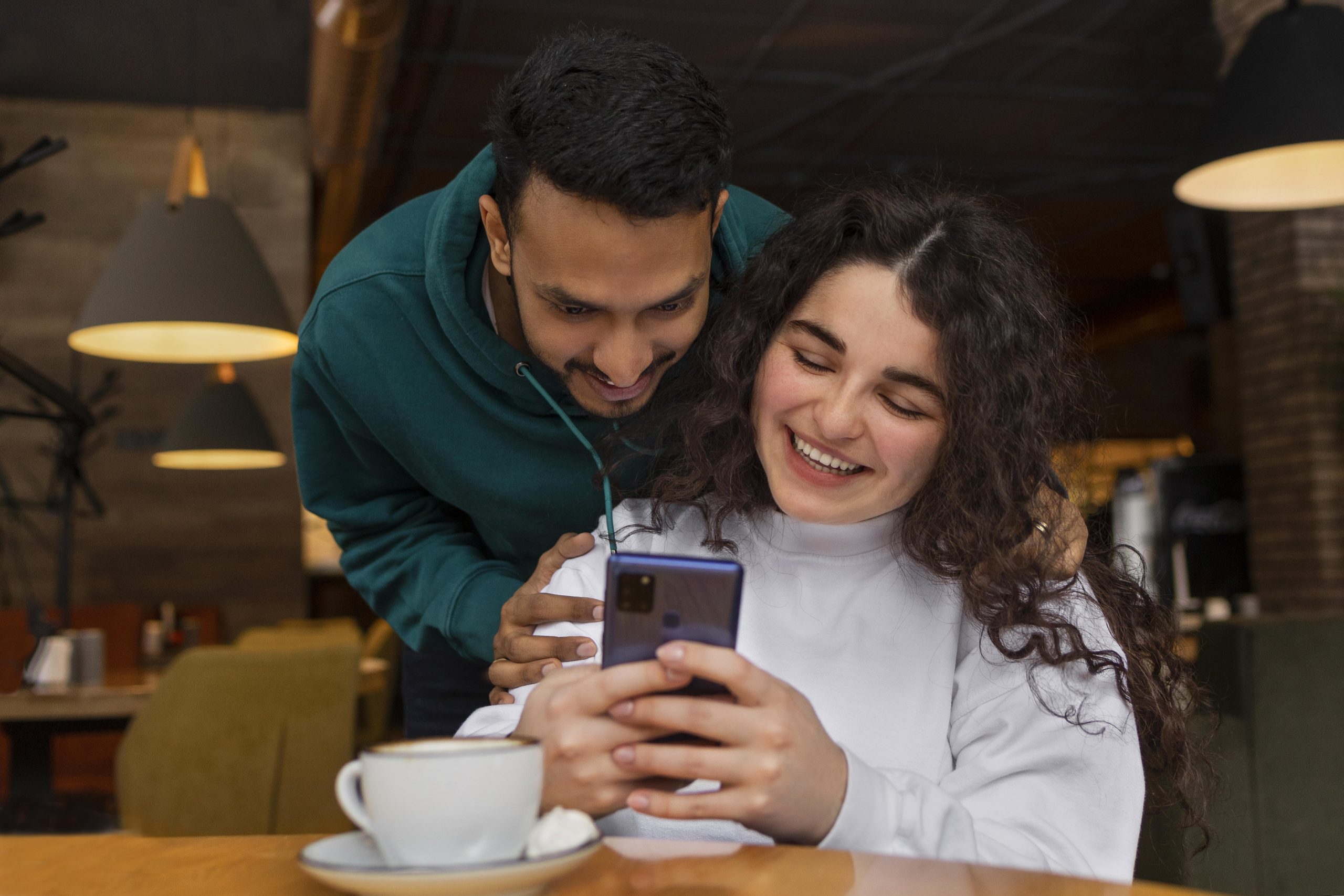 Read more about the article Five Tips For Dating In The Digital Age