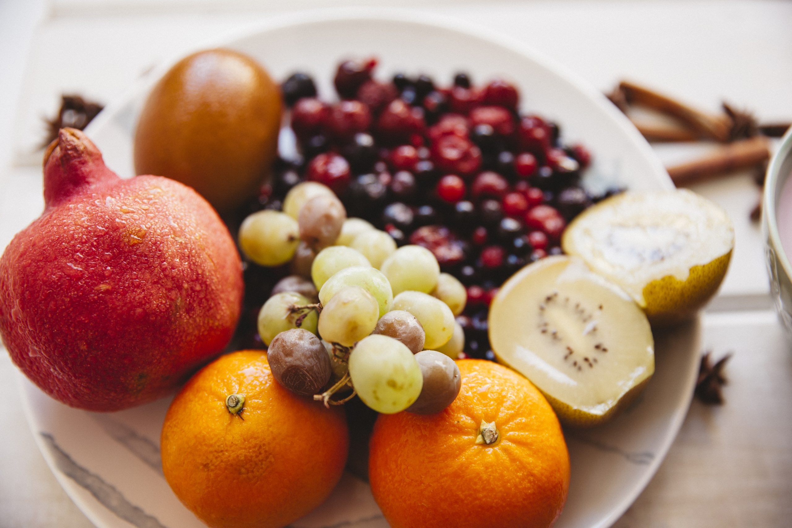 Read more about the article Fruits For Weight Loss And Digestion In Winter